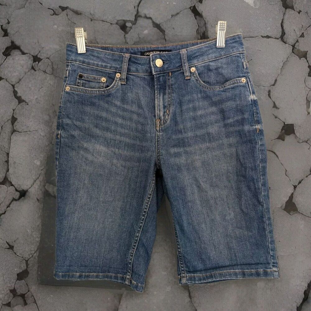 CALVIN KLEIN WOMENS SIZE 6 BERMUDA SHORTS -DENIM STRETCH BLUE